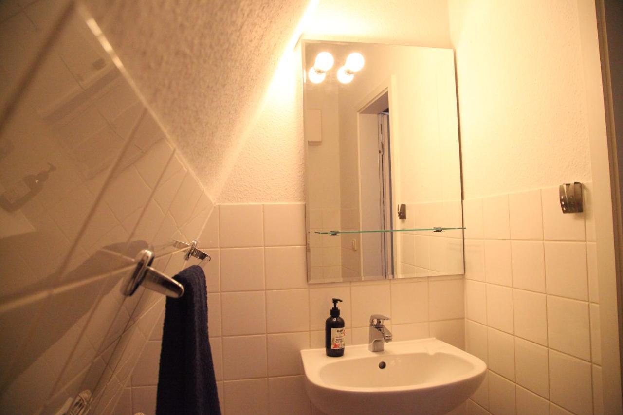 Wunderschoene Dachgeschoss - Maisonette Rostock Esterno foto
