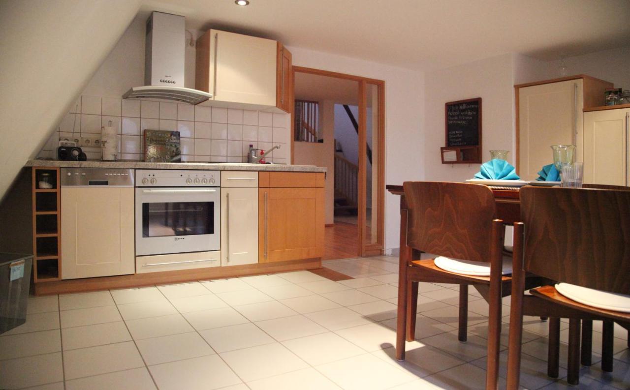 Wunderschoene Dachgeschoss - Maisonette Rostock Esterno foto